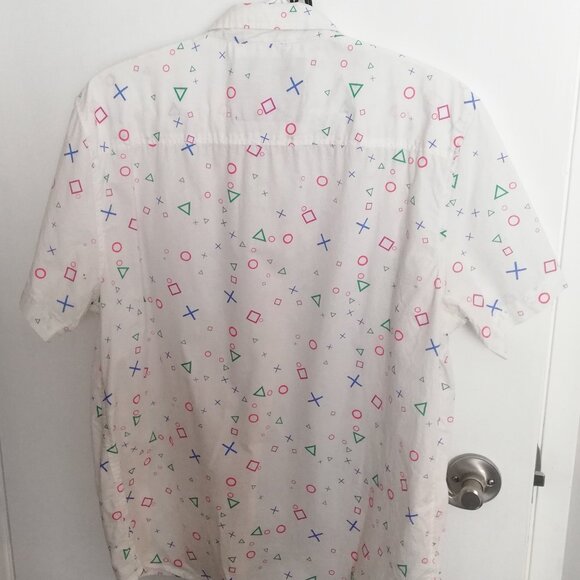 2018 PlayStation Men's Button Up Shirt - L - Picture 3 of 5